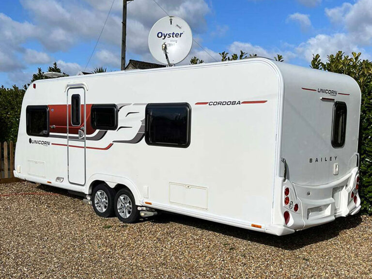  Sell my caravan for cash Hitchin
